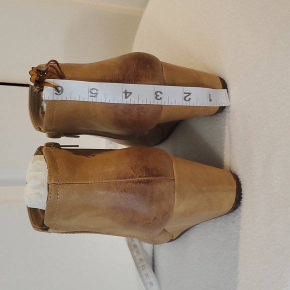 NWT TWO COLORED BOOTIES - Picture 8 of 13